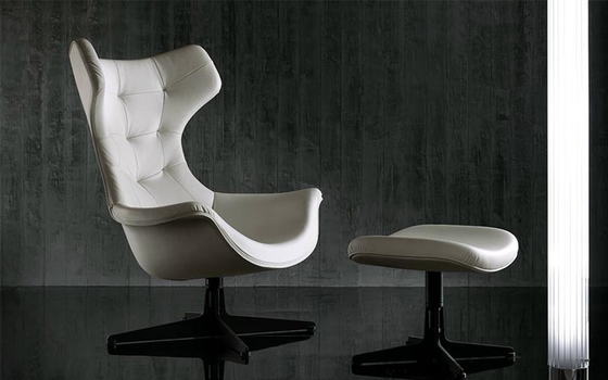 Chine Haute chaise arrière de bureau de cygne, chaise de cygne tapissée par cuir d'unité centrale Arne Jacobsen fournisseur