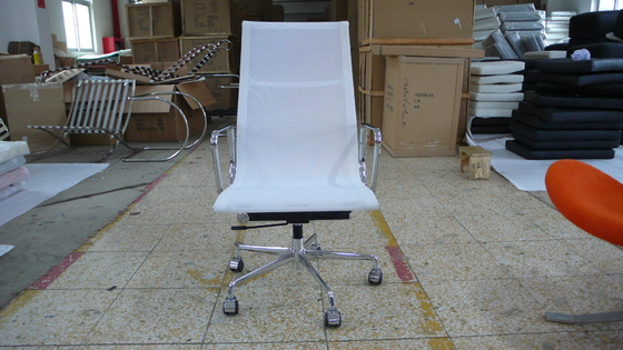 Chine Fonction classique moderne étendue de pivot de cuir véritable de dos de chaise de bureau de maille haut fournisseur