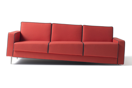 Chine Sofa classique moderne de Cappellini de loisirs avec des meubles de pièce témoin de jambes en métal fournisseur