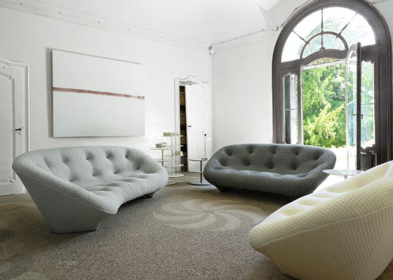 Chine Sofa tapissé moderne bas couvert H 26&quot; de Ploum de sofa X W 67&quot; X D 37&quot; X 15&quot; SH fournisseur