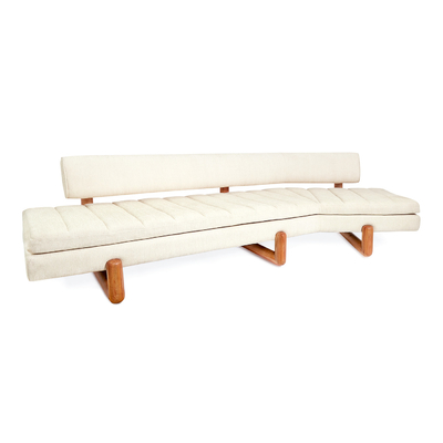 Chine Sofa classique moderne de velours ou de toile avec les jambes d'acajou solides, blanches fournisseur